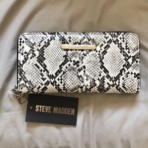 Steve Madden Wallet